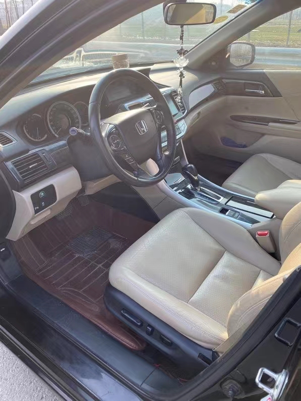 徐州13年本田雅阁6