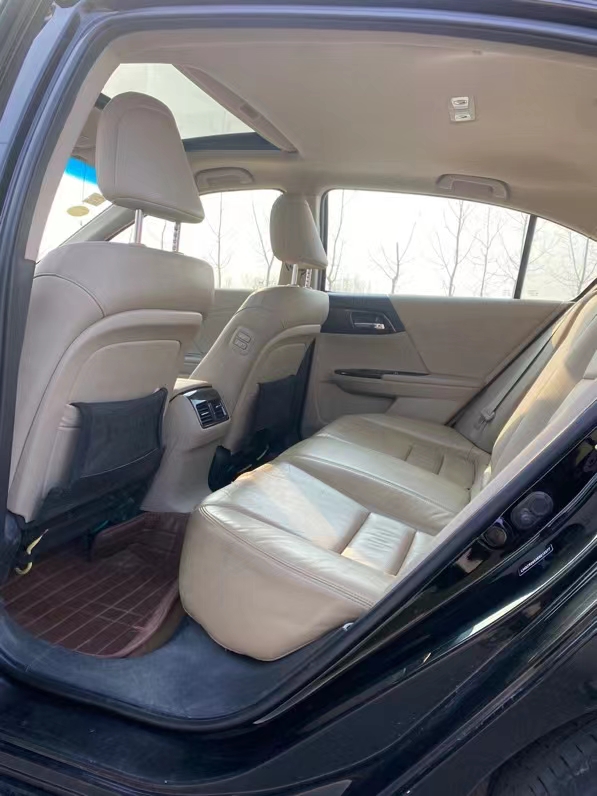 徐州13年本田雅阁4