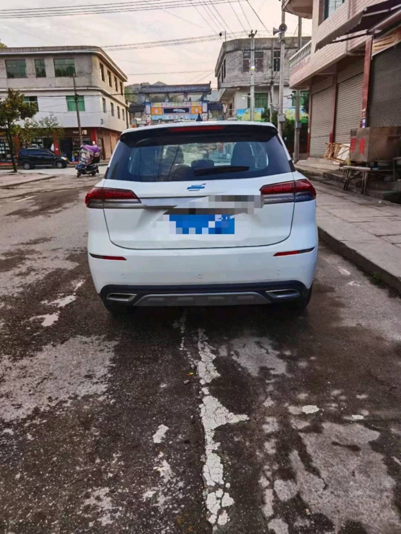 貴陽20年長安汽車歐尚2