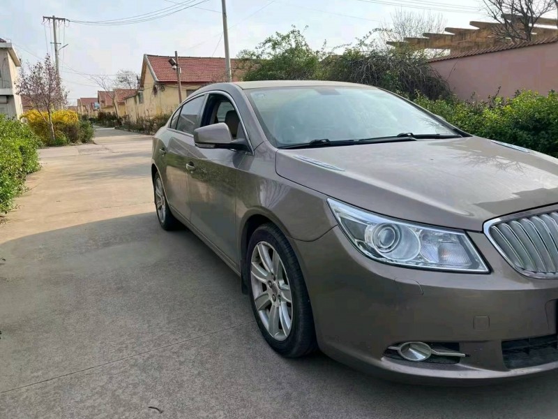 烟台11年别克君越3