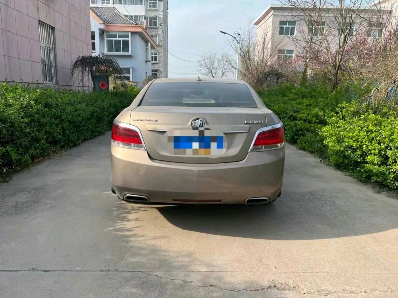 烟台11年别克君越4