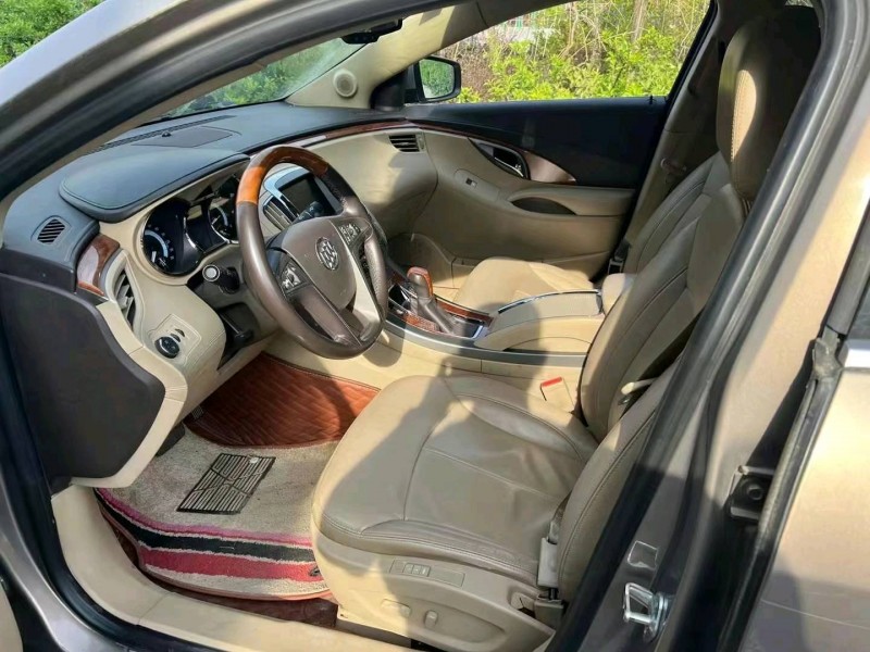 烟台11年别克君越7