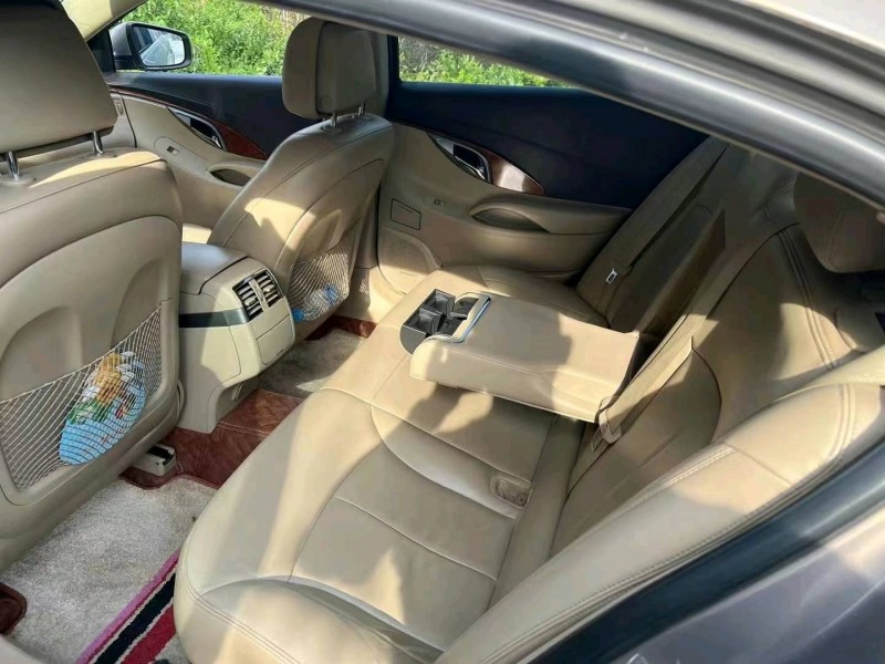 烟台11年别克君越9