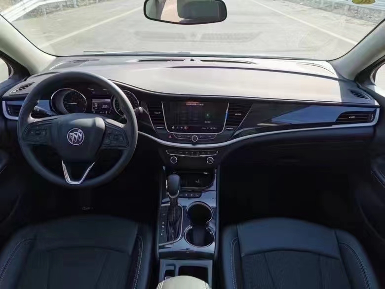 徐州21年别克威朗5