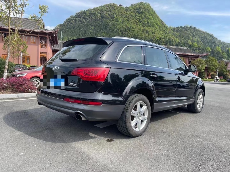 重慶14年奧迪Q79