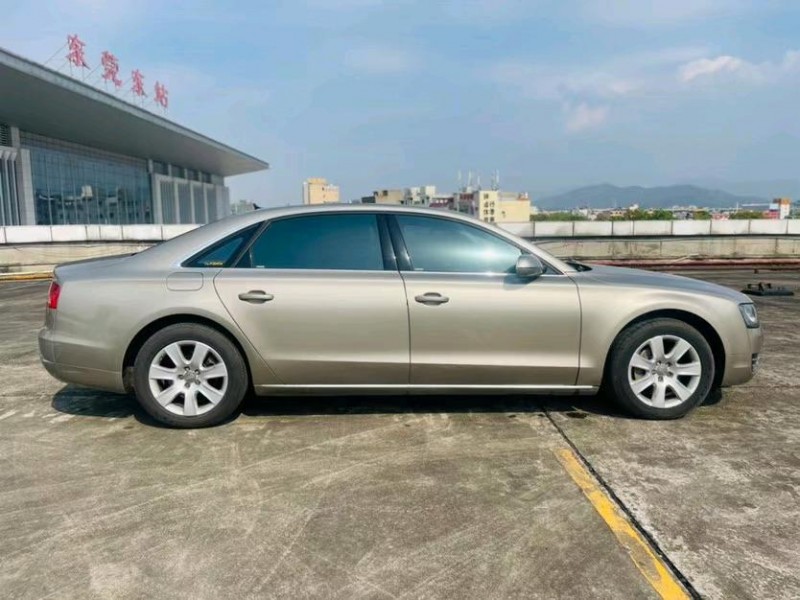 東莞11年奧迪A8L8