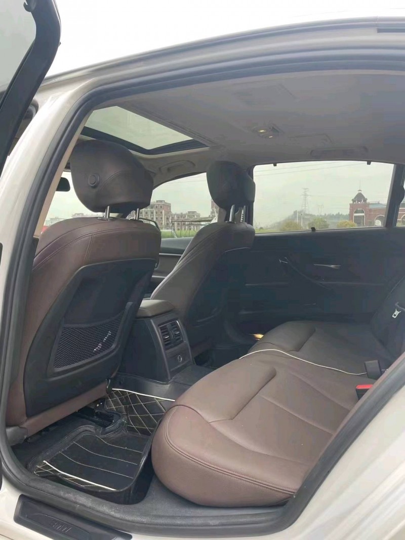 北京18年宝马3系6