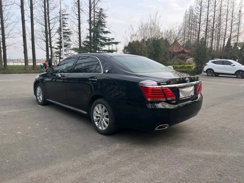 徐州13年丰田皇冠8