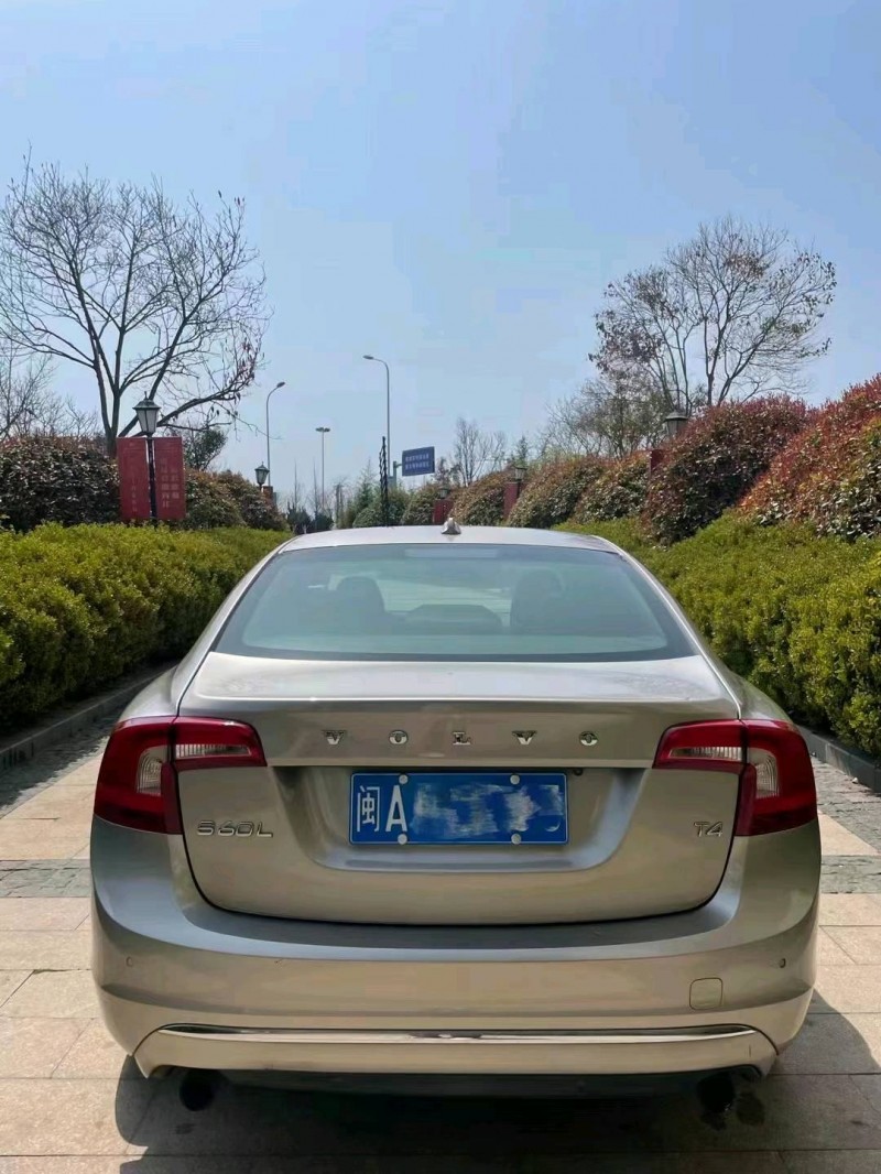 煙臺16年沃爾沃S60L5