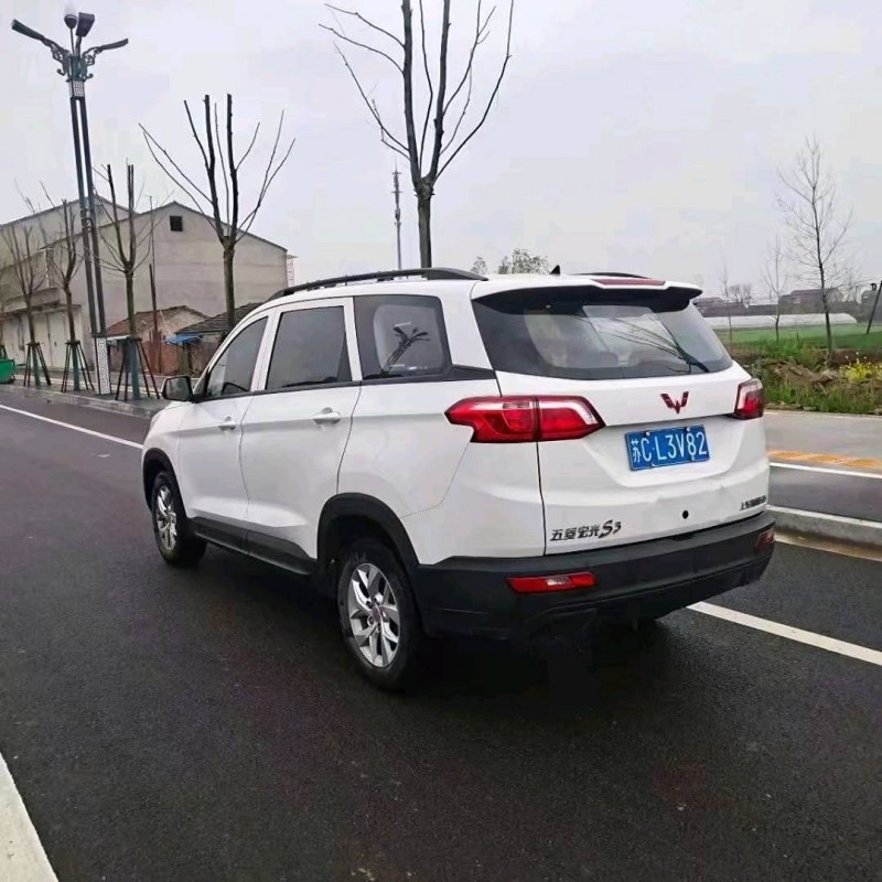 南通18年五菱汽車宏光S37
