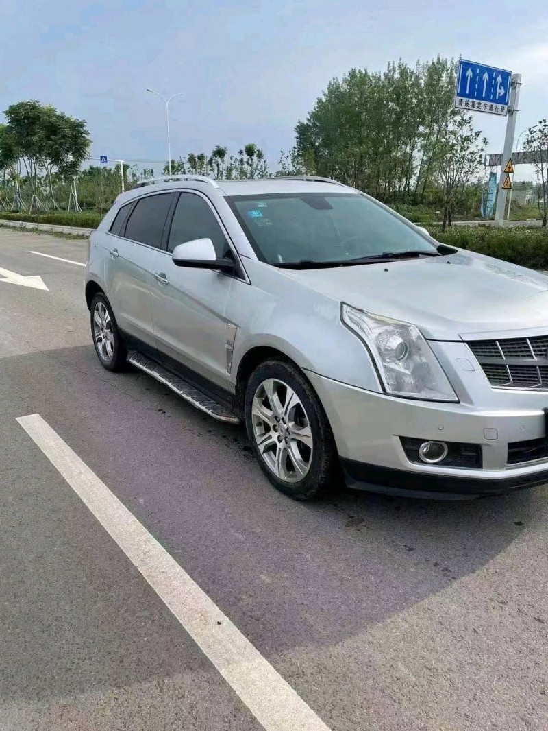 邵陽12年凱迪拉克SRX3