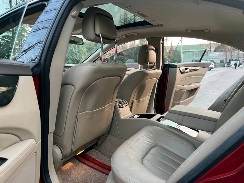 徐州14年奔驰CLS4