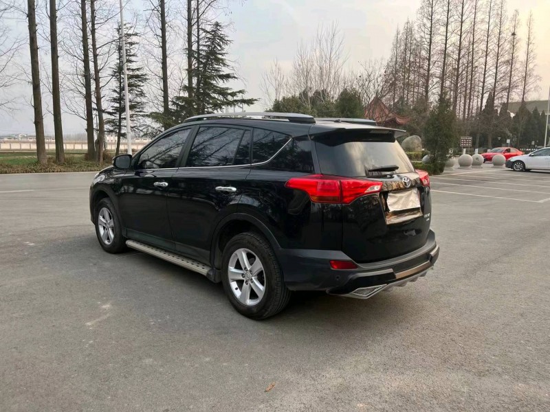 徐州14年丰田RAV4荣放7