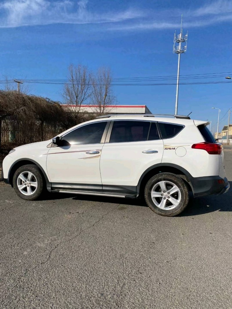 沈陽15年豐田RAV44