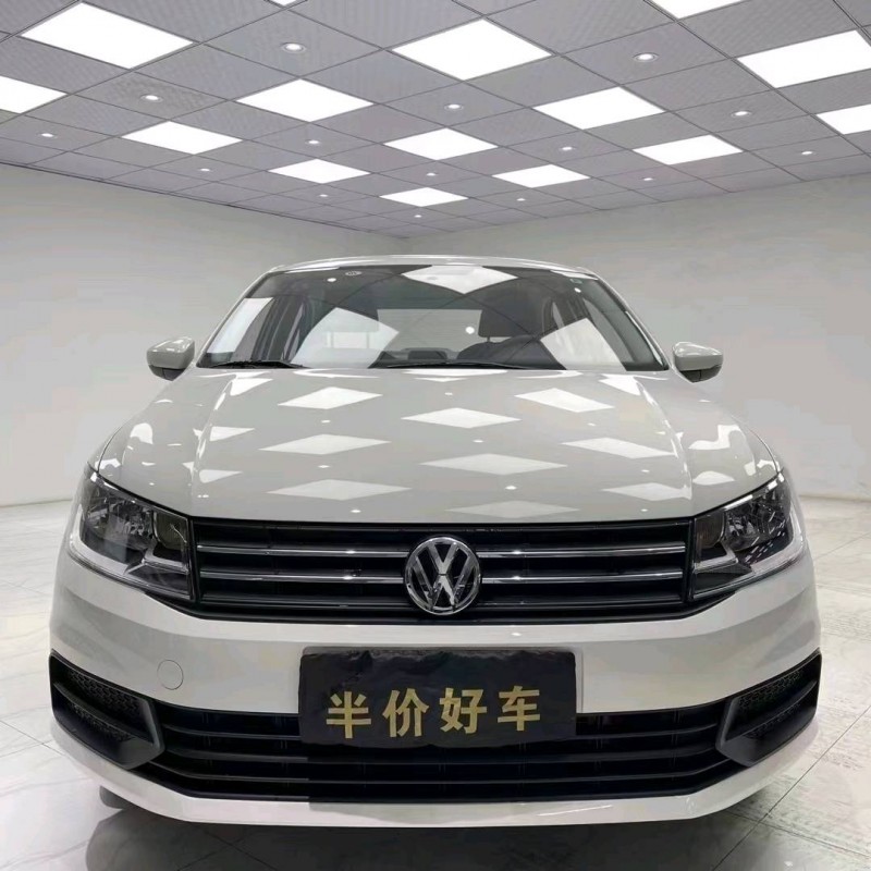 成都22年大眾桑塔納1