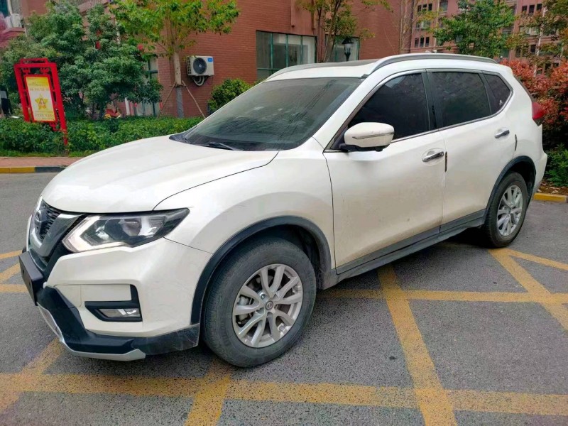吉安17年日產奇駿7