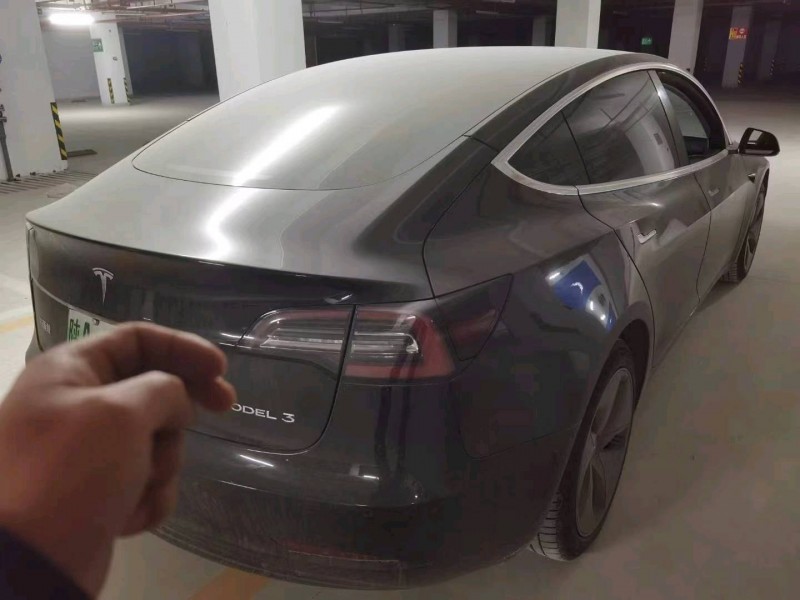 咸陽20年特斯拉MODEL 34