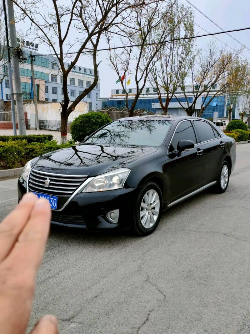 聊城13年豐田皇冠8