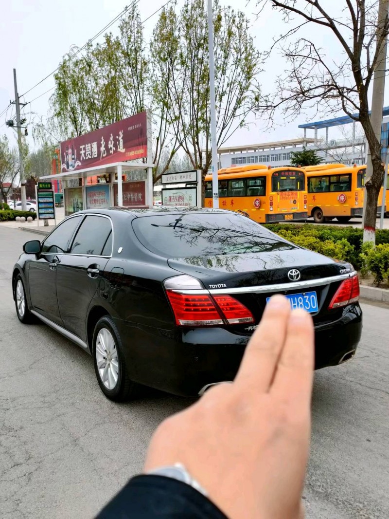 聊城13年豐田皇冠5