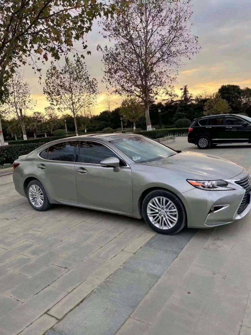 北京17年雷克萨斯ES2