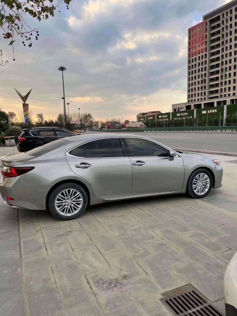 北京17年雷克萨斯ES6