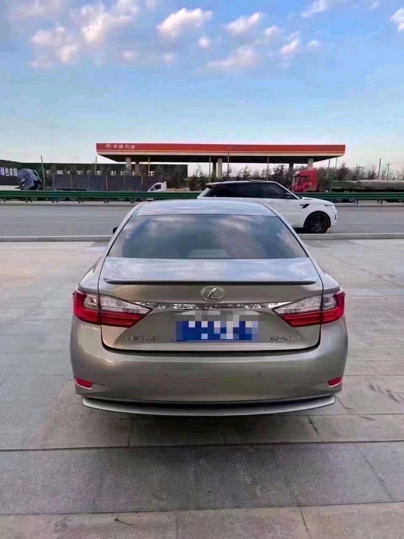 北京17年雷克萨斯ES7