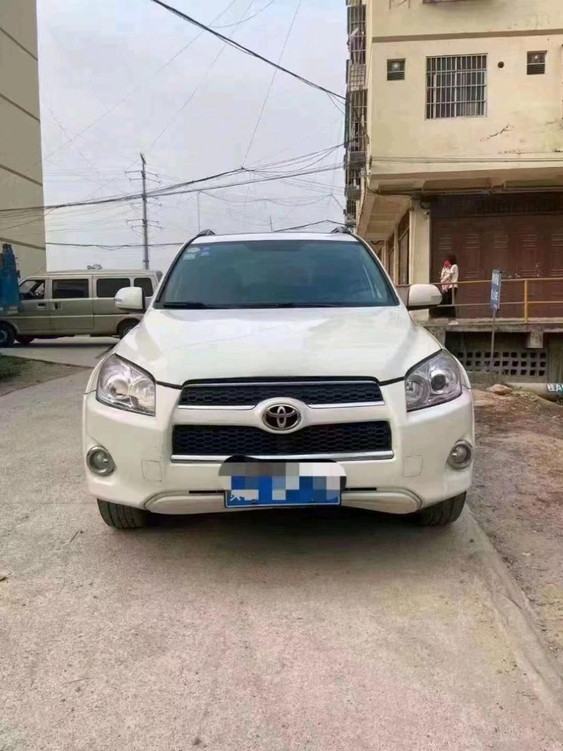 防城港13年豐田RAV41