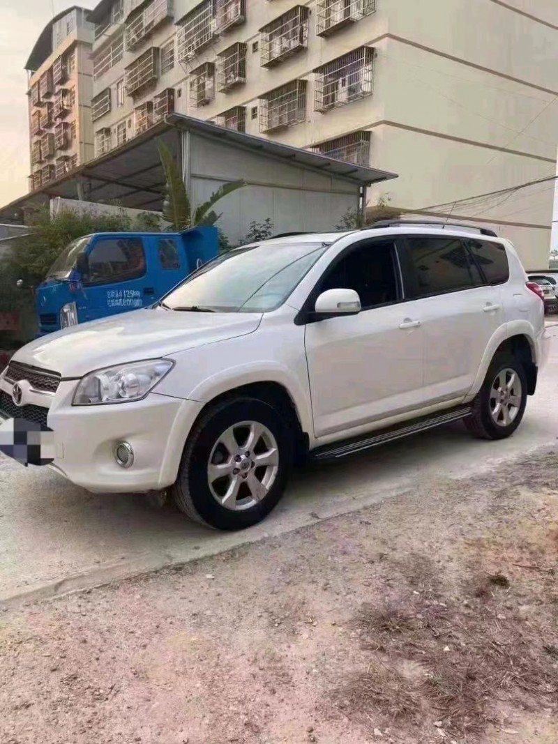 防城港13年豐田RAV44