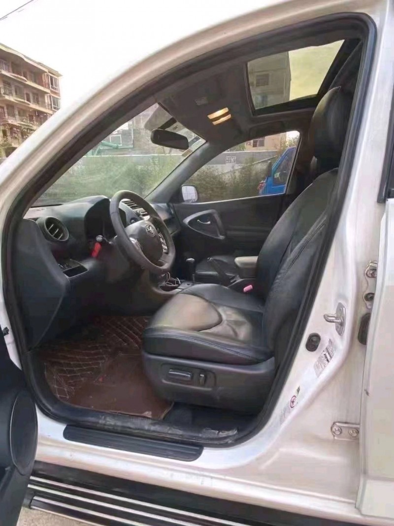 防城港13年豐田RAV45