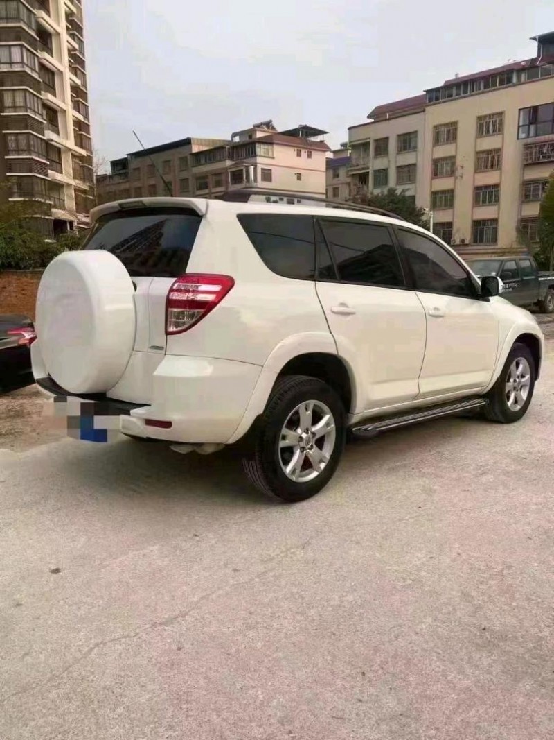 防城港13年豐田RAV48
