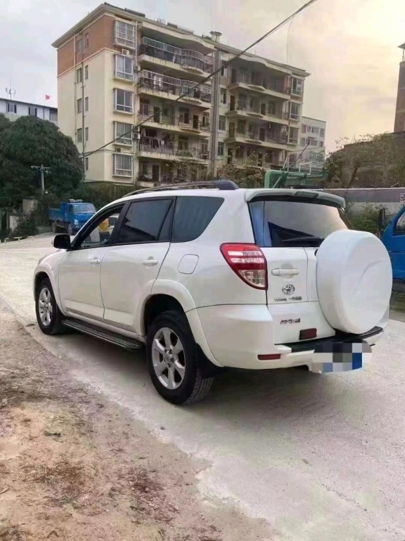 防城港13年豐田RAV49
