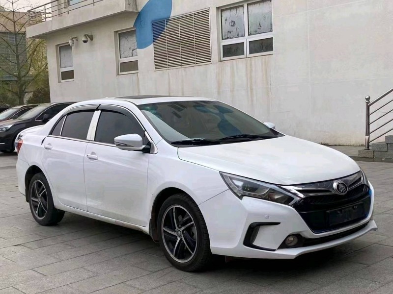 延安14年比亞迪秦5