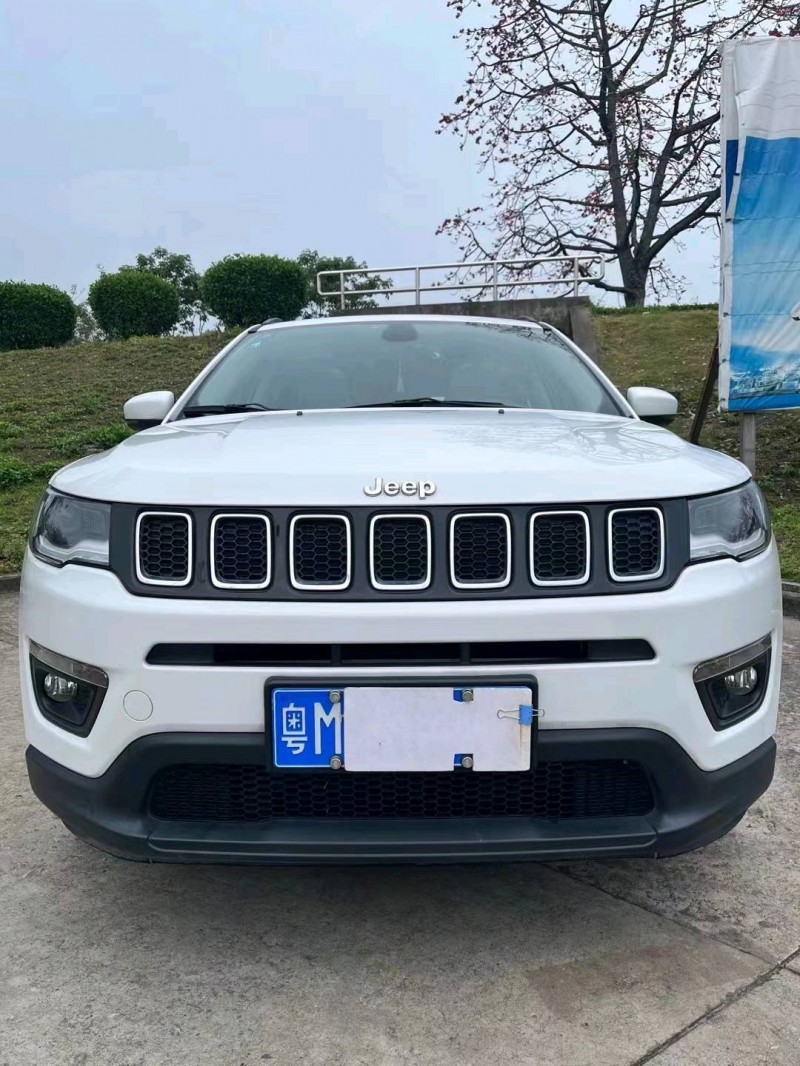 江門17年Jeep指南者1