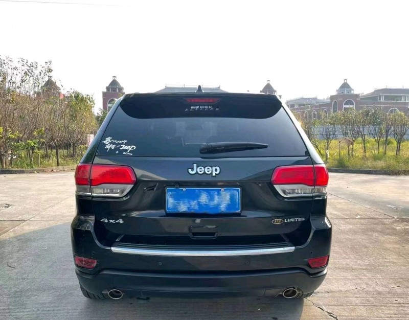 宜昌14年Jeep大切諾基9