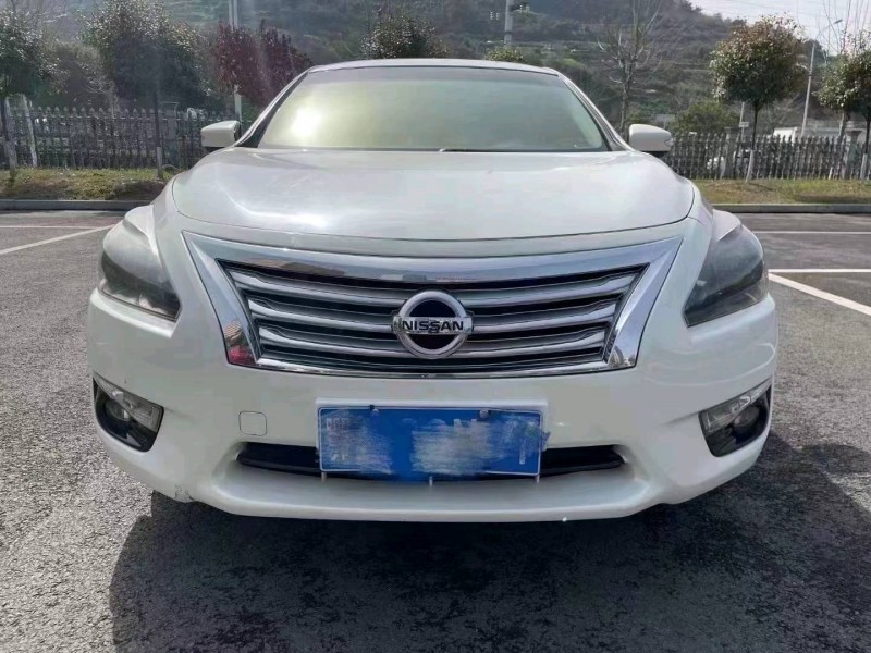 宜昌14年日產天籟9
