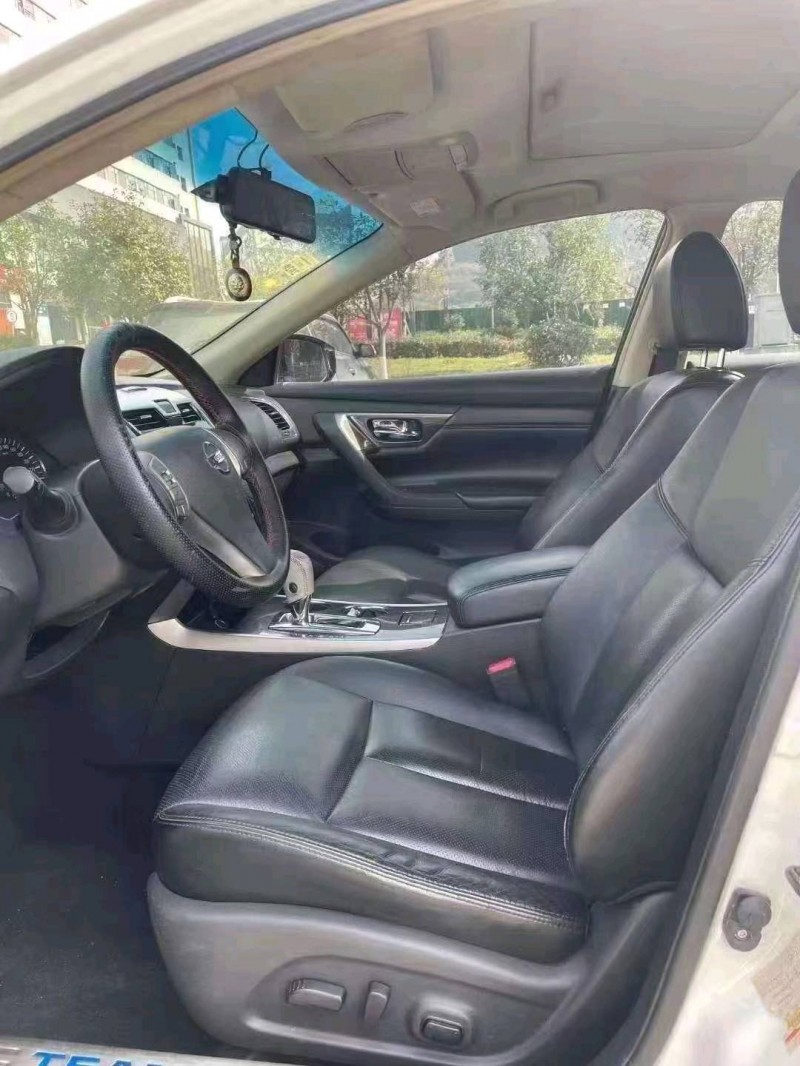 宜昌14年日產天籟6
