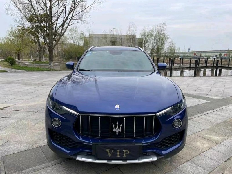 鹽城17年瑪莎拉蒂Levante1