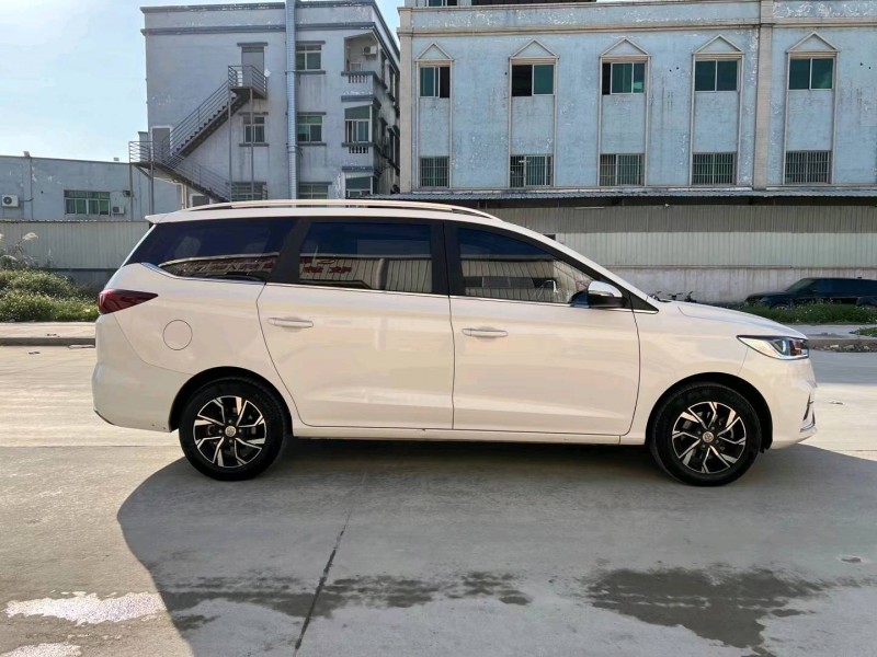 東莞19年寶駿3601