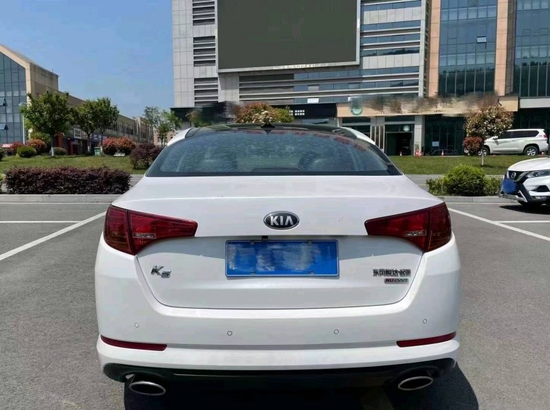 鄂州13年起亞K52