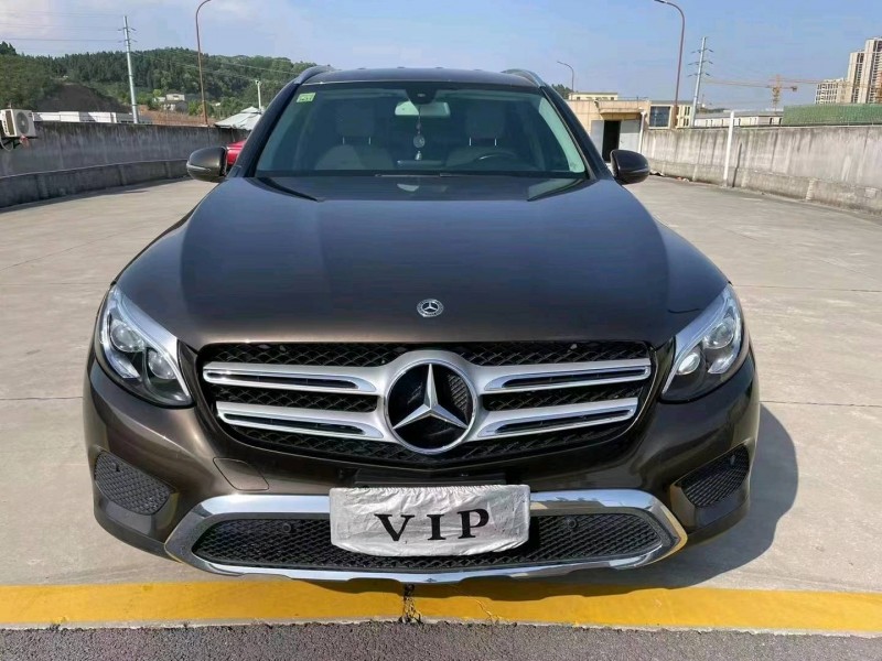 北京19年奔驰GLC8