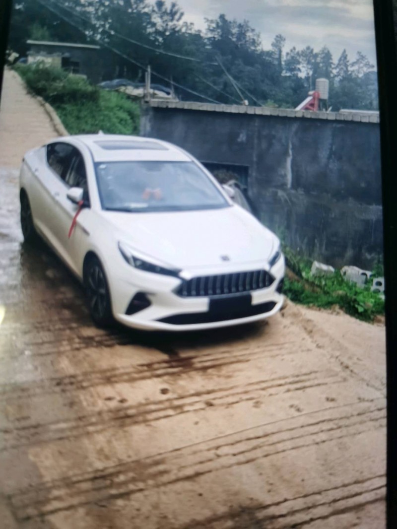 深圳21年江淮思皓A51