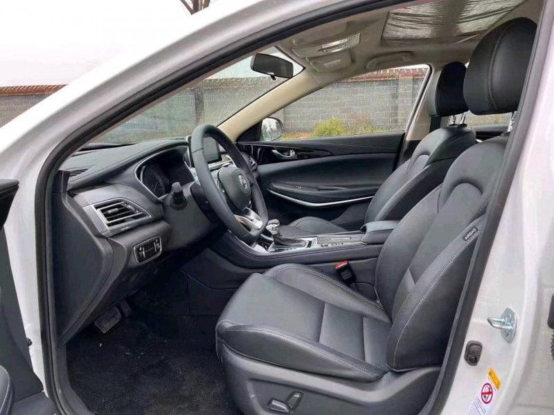 柳州21年長安汽車銳程CC3