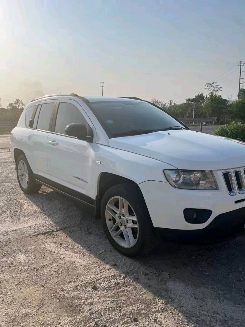 紹興12年Jeep指南者2