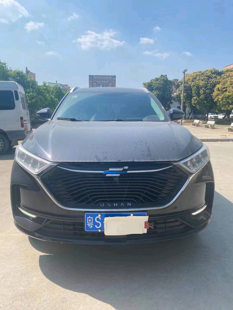 珠海21年長安汽車歐尚1