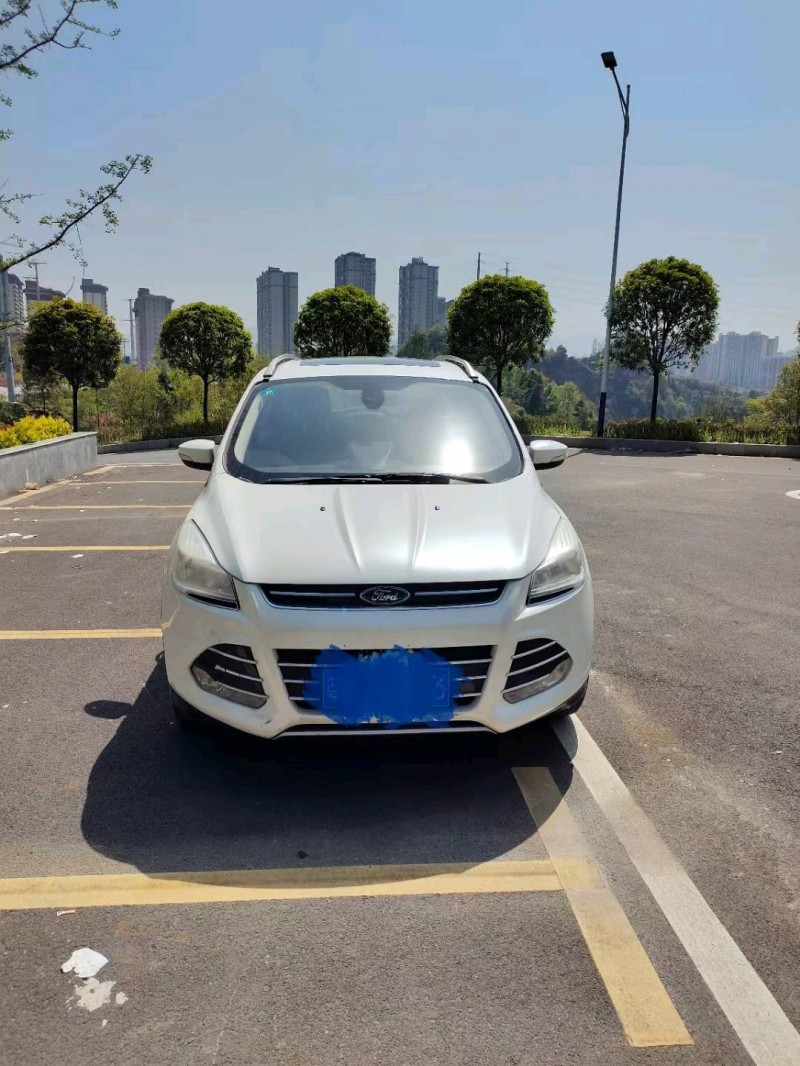 恩施13年福特翼虎8