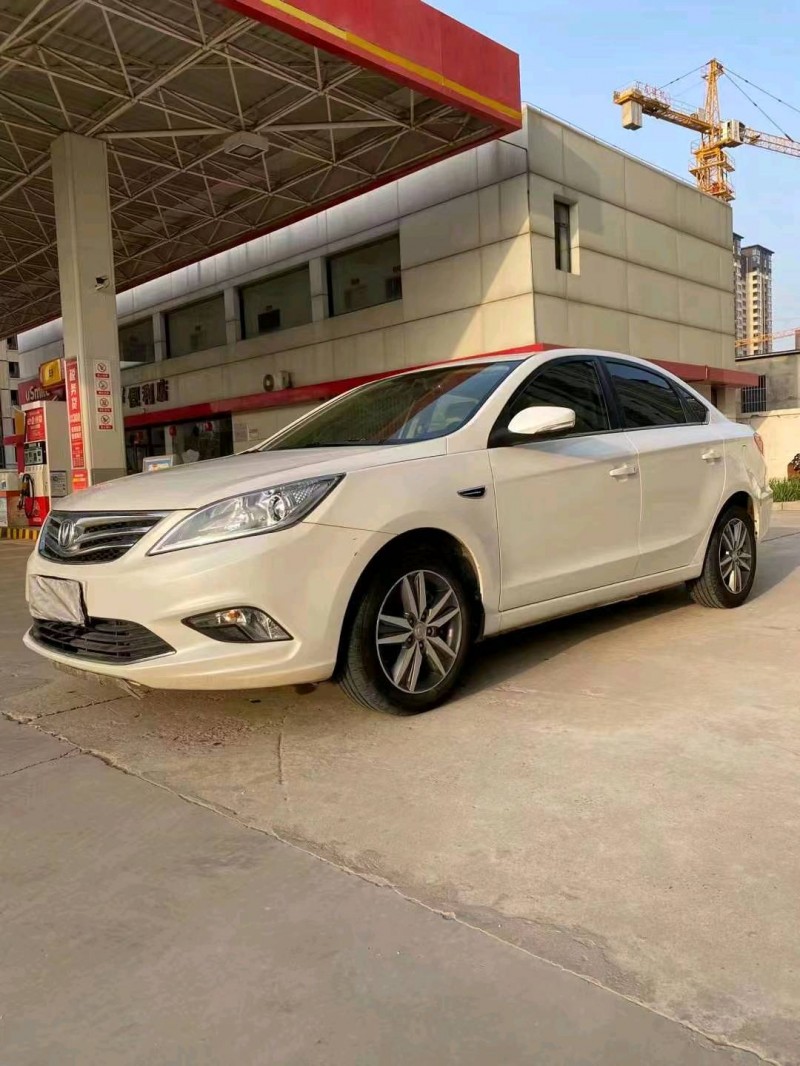 邢臺16年長安汽車逸動2