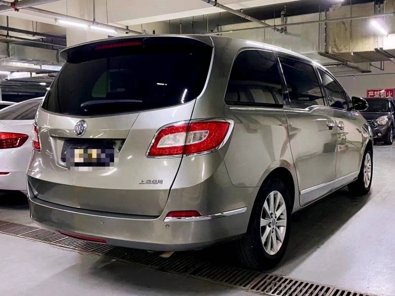 北京16年别克GL82