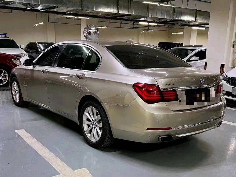 北京13年宝马7系8