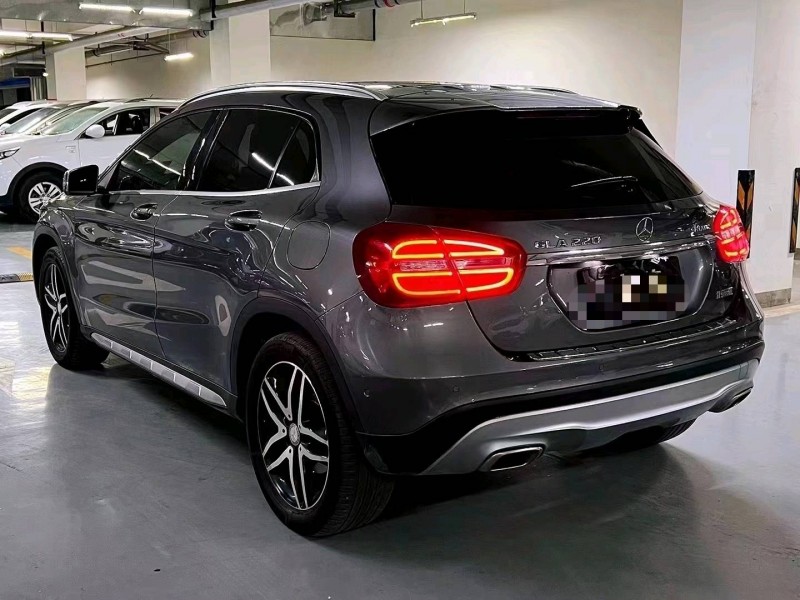 北京16年奔驰GLA4