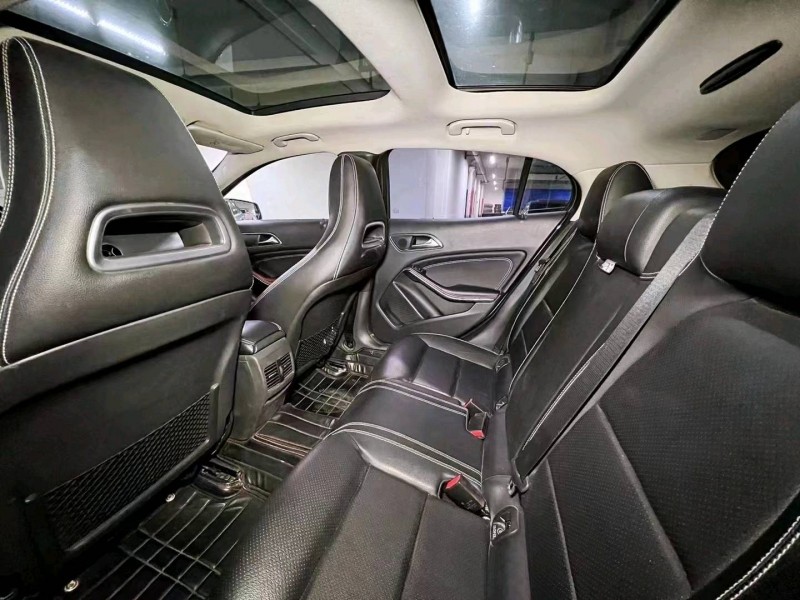 北京16年奔驰GLA5